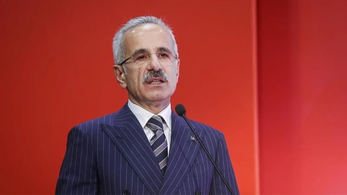 Bakan Uraloğlu'ndan Hürmüz örneği: 'Alternatifi olmayan her sistem kırılgandır' Bakan Uraloğlu'ndan Hürmüz örneği: 'Alternatifi olmayan her sistem kırılgandır'