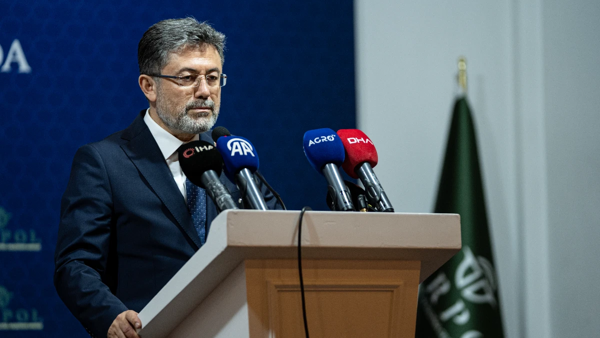 Bakan Yumaklı, Türkiye Yüzyılında Şehir ve Tarım Panelinde konuştu Bakan Yumaklı, Türkiye Yüzyılında Şehir ve Tarım Panelinde konuştu