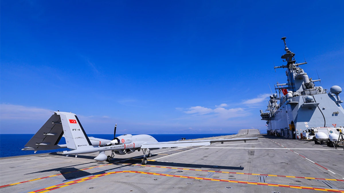 Bayraktar TB3, TCG Anadolu'daki testlerinde 100 sortiyi tamamladı Bayraktar TB3, TCG Anadolu'daki testlerinde 100 sortiyi tamamladı