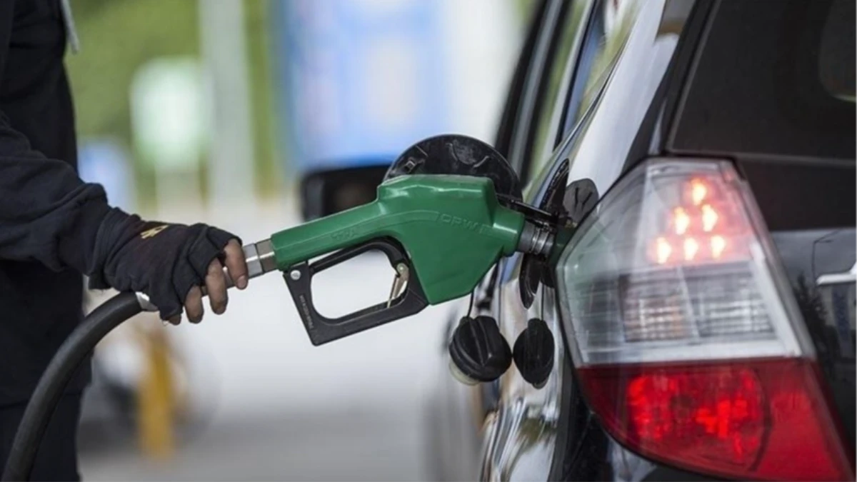 Bayramda rekor yakıt tüketimi: 750,3 milyon litre akaryakıt satıldı! Bayramda rekor yakıt tüketimi: 750,3 milyon litre akaryakıt satıldı!