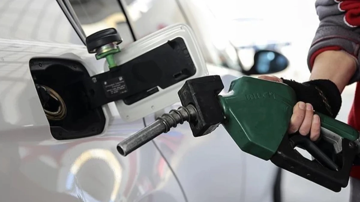 Benzin, mazot fiyatı SON DAKİKA: ABD’nin Rusya kararı pompayı vurdu: Motorine 3 lira 4 kuruş zam geldi Benzin, mazot fiyatı SON DAKİKA: ABD’nin Rusya kararı pompayı vurdu: Motorine 3 lira 4 kuruş zam geldi