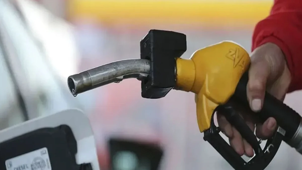BENZİN, MAZOT FİYATI SON DAKİKA: Petrol yükseldi, motorine zam geliyor! Akaryakıt fiyatları ne kadar olacak? BENZİN, MAZOT FİYATI SON DAKİKA: Petrol yükseldi, motorine zam geliyor! Akaryakıt fiyatları ne kadar olacak?