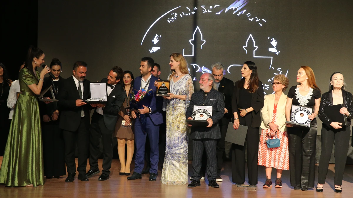 Bitlis Beş Minare Uluslararası Film Festivali sona erdi! Ödüller sahiplerini buldu Bitlis Beş Minare Uluslararası Film Festivali sona erdi! Ödüller sahiplerini buldu