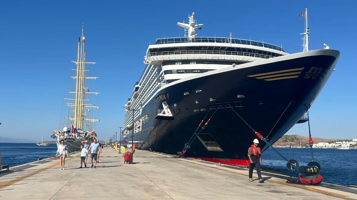 Bodrum’a iki kruvaziyerle 959 yolcu geldi Bodrum’a iki kruvaziyerle 959 yolcu geldi