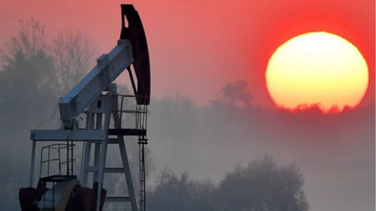 Brent petrolde yükseliş serisi sona erdi: Ağustosta 4 dolar geriledi Brent petrolde yükseliş serisi sona erdi: Ağustosta 4 dolar geriledi