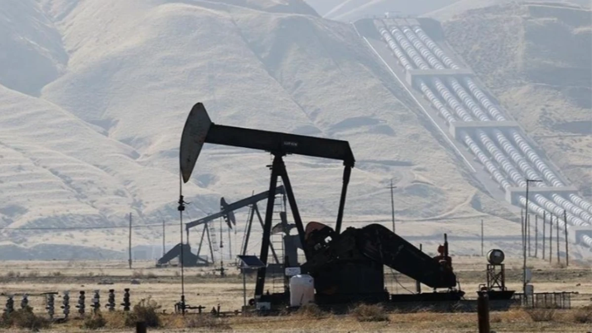 Brent petrolün varili 60 doların altına indi Brent petrolün varili 60 doların altına indi