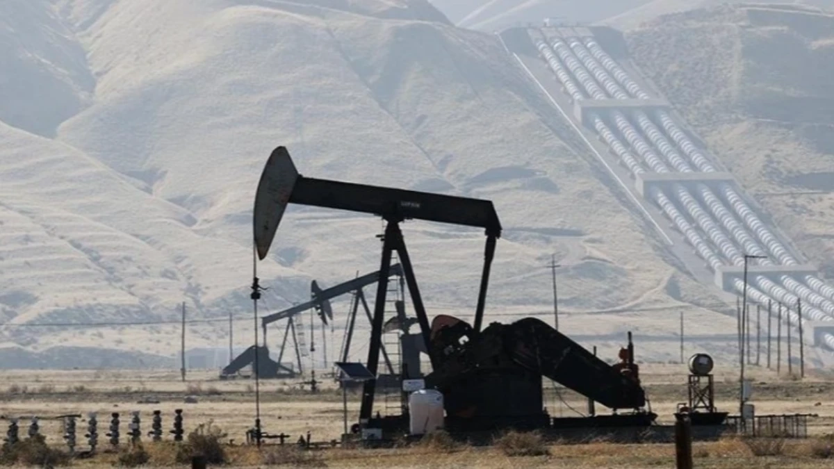 Brent petrolün varili yaklaşık 2 dolar düştü! 66,65 dolardan işlem görüyor Brent petrolün varili yaklaşık 2 dolar düştü! 66,65 dolardan işlem görüyor