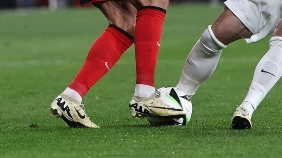 Bugünkü maçlar 13 Nisan 2025: Bugün hangi maçlar var, saat kaçta, hangi kanalda? Süper Lig, Premier Lig maç programı