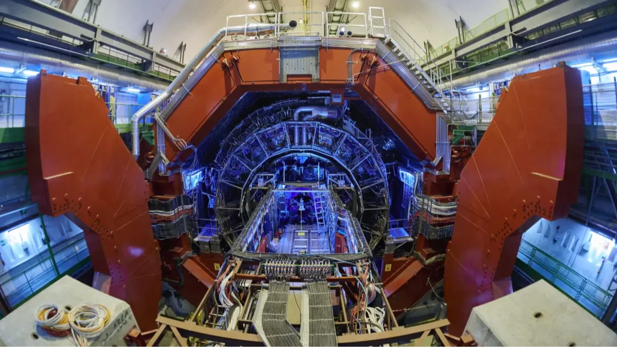 CERN’de bilim insanları kurşunu altına dönüştürdü CERN’de bilim insanları kurşunu altına dönüştürdü