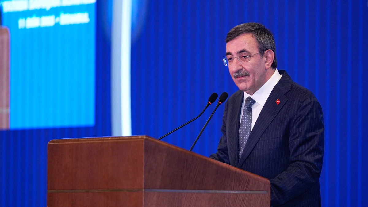 Cevdet Yılmaz: 2025 sonunda milli gelir 1,5 trilyon doları aşacak Cevdet Yılmaz: 2025 sonunda milli gelir 1,5 trilyon doları aşacak