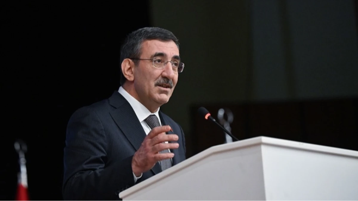 Cevdet Yılmaz'dan cari açık değerlendirmesi: Finansal istikrar güçleniyor Cevdet Yılmaz'dan cari açık değerlendirmesi: Finansal istikrar güçleniyor