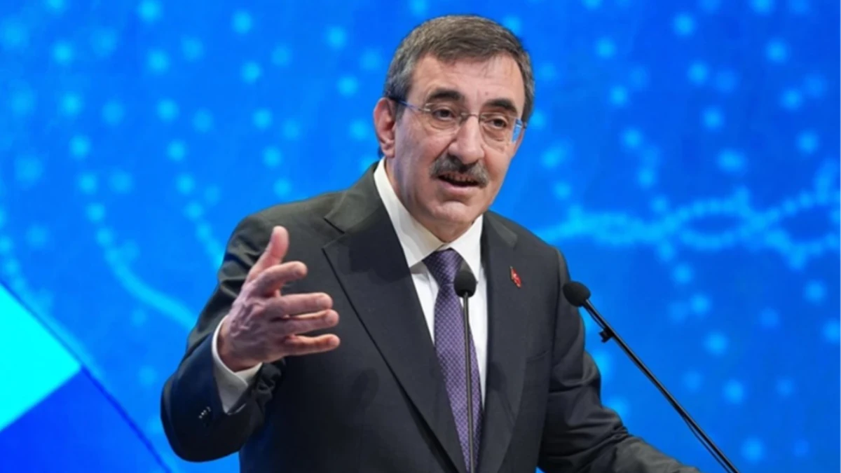 Cevdet Yılmaz'dan cari açık ve finansal istikrar vurgusu Cevdet Yılmaz'dan cari açık ve finansal istikrar vurgusu