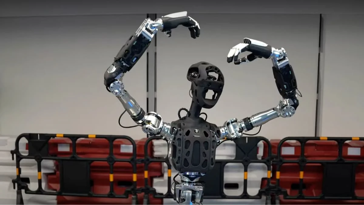 Çin’in 31 eklemli robotu, insan benzeri hareket kabiliyetine sahip Çin’in 31 eklemli robotu, insan benzeri hareket kabiliyetine sahip