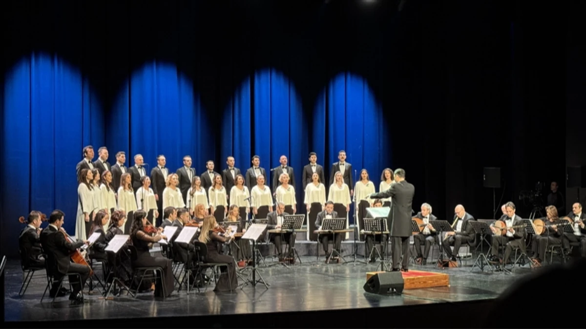 Cumhurbaşkanlığı Klasik Türk Müziği Korosu yılın ilk konserini düzenledi Cumhurbaşkanlığı Klasik Türk Müziği Korosu yılın ilk konserini düzenledi