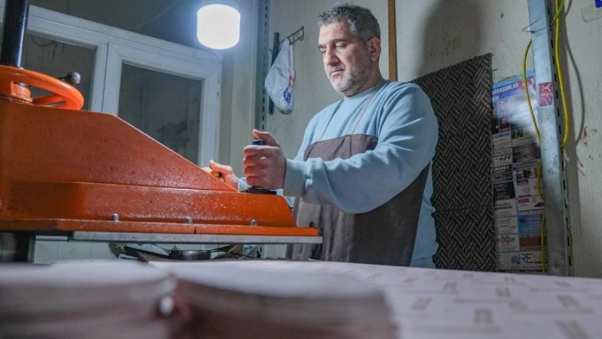 Dede mirası ayakkabıcılığı e-ticarete taşıdı: Ödemişli Adnan Gargı ayakkabılarını 10 ülkeye ihraç ediyor Dede mirası ayakkabıcılığı e-ticarete taşıdı: Ödemişli Adnan Gargı ayakkabılarını 10 ülkeye ihraç ediyor