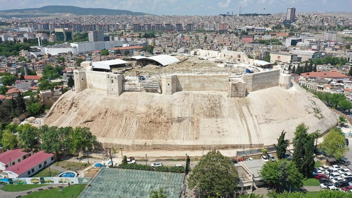 Deprem bölgesinde tarihi eserler yeniden ayağa kalkıyor: 11 ilde 109 eser ihya edildi Deprem bölgesinde tarihi eserler yeniden ayağa kalkıyor: 11 ilde 109 eser ihya edildi