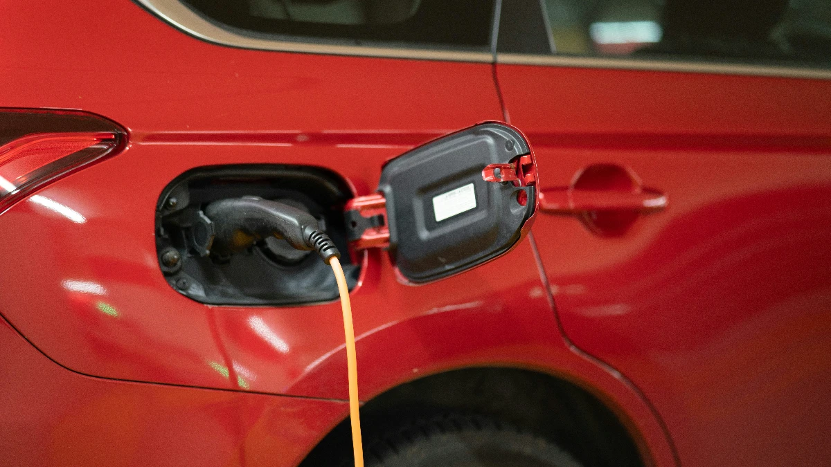Dünya elektrikli araca yöneliyor! Nisan'da 1,6 milyon araç satıldı Dünya elektrikli araca yöneliyor! Nisan'da 1,6 milyon araç satıldı
