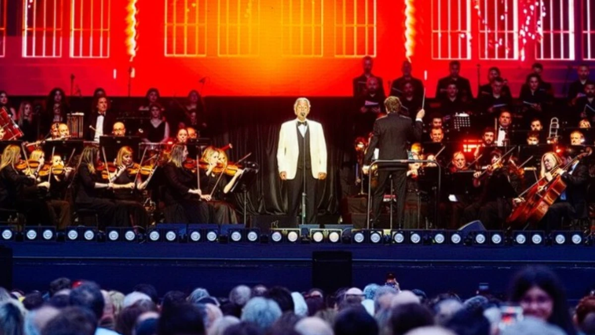 Dünyaca ünlü İtalyan tenor Andrea Bocelli, İstanbul'da konser verdi Dünyaca ünlü İtalyan tenor Andrea Bocelli, İstanbul'da konser verdi