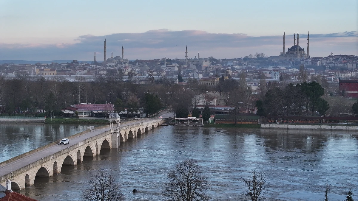 Edirne’de taşkın alarmı sürüyor! Tunca ve Meriç’te  'kırmızı' ikaz 'turuncu'ya düştü