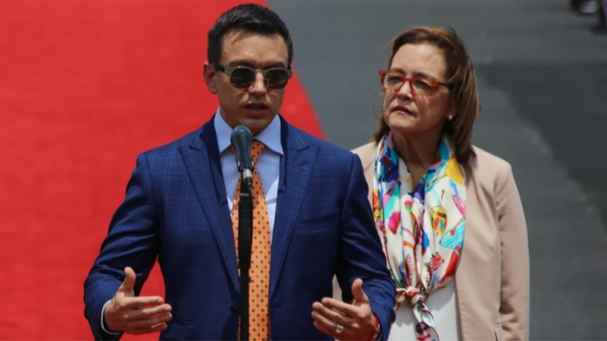 Ekvador Devlet Başkanı Noboa'ya saldırı düzenlendi Ekvador Devlet Başkanı Noboa'ya saldırı düzenlendi
