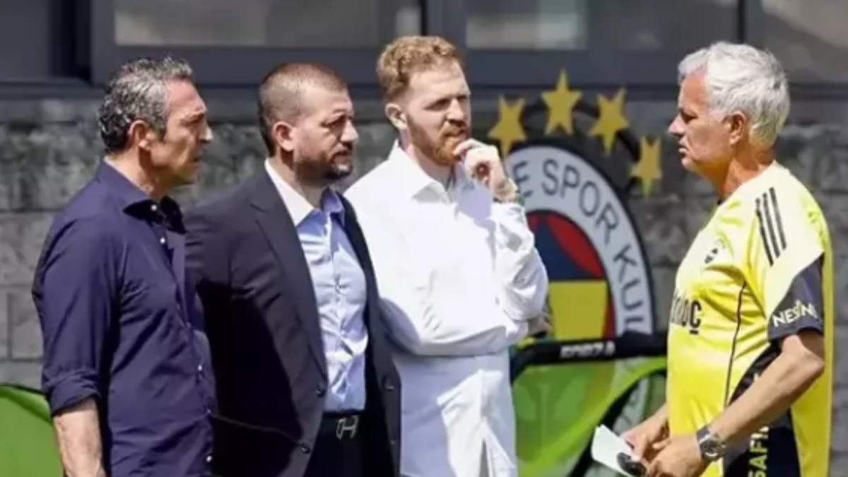 Fenerbahçe’ye yıldız kanat transferi geliyor: Armand Lauriente için anlaşma yolunda Fenerbahçe’ye yıldız kanat transferi geliyor: Armand Lauriente için anlaşma yolunda