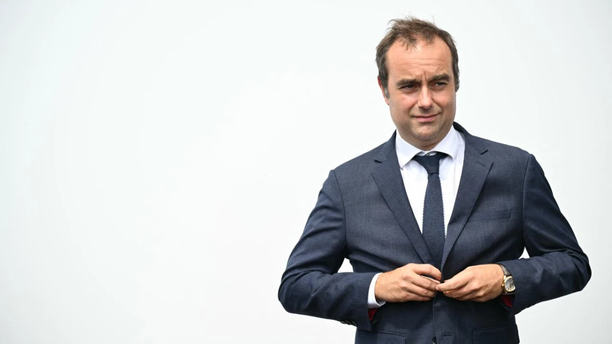 Fransa'da dün hükümeti kuran Başbakan Lecornu istifa etti Fransa'da dün hükümeti kuran Başbakan Lecornu istifa etti