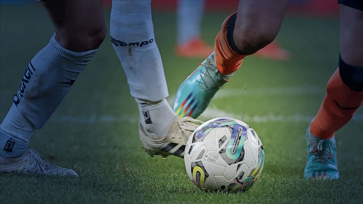 Futbolda ara transfer dönemi başlıyor: 6 Şubat'a kadar sürecek Futbolda ara transfer dönemi başlıyor: 6 Şubat'a kadar sürecek