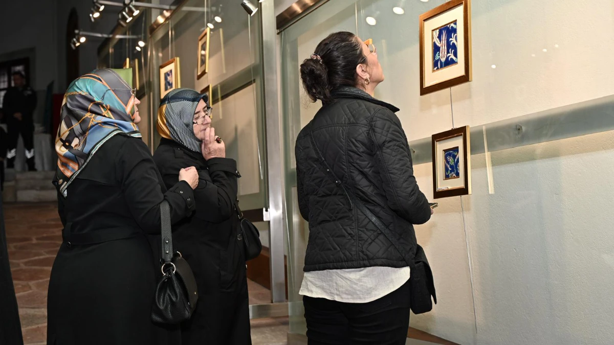 Gazze’nin acısını çinilere nakşediyor Gazze’nin acısını çinilere nakşediyor