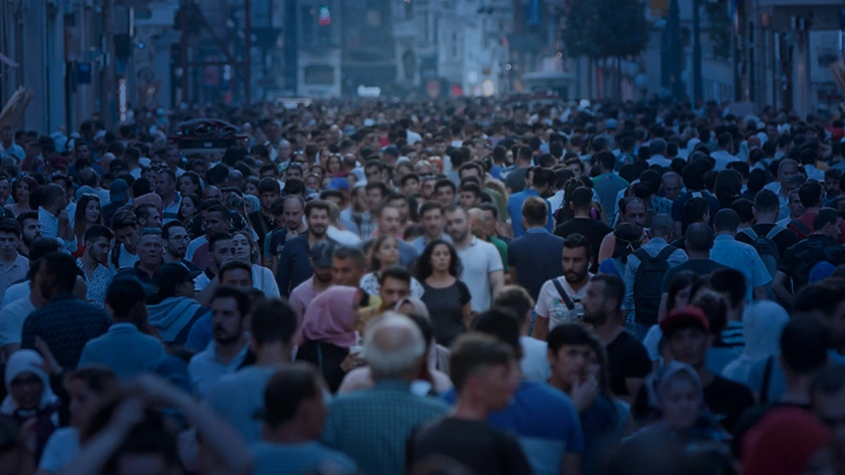Genç nüfusta tüm AB ülkelerini geride bıraktı: İşte Türkiye'nin demografik portresi Genç nüfusta tüm AB ülkelerini geride bıraktı: İşte Türkiye'nin demografik portresi