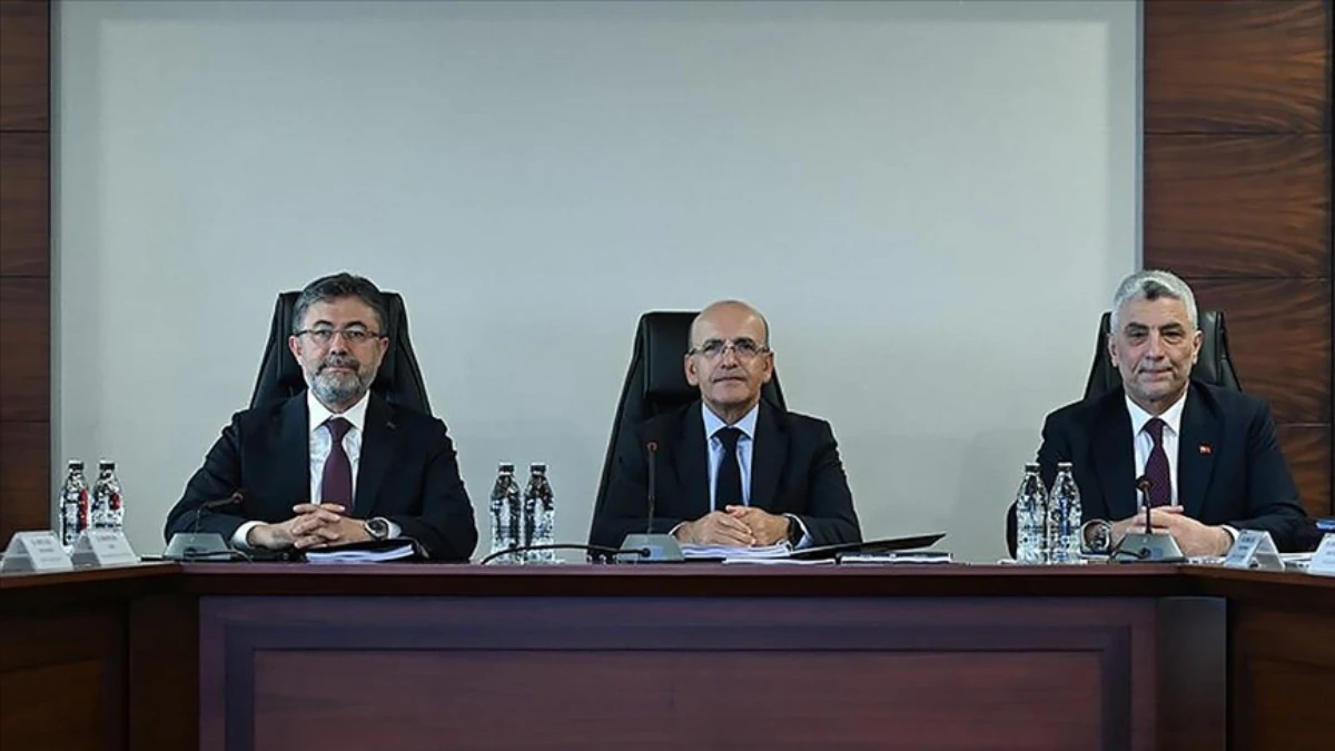Gıda Komitesi, Bakan Şimşek'in ev sahipliğinde toplandı: Yeni tedbirler ele alındı Gıda Komitesi, Bakan Şimşek'in ev sahipliğinde toplandı: Yeni tedbirler ele alındı