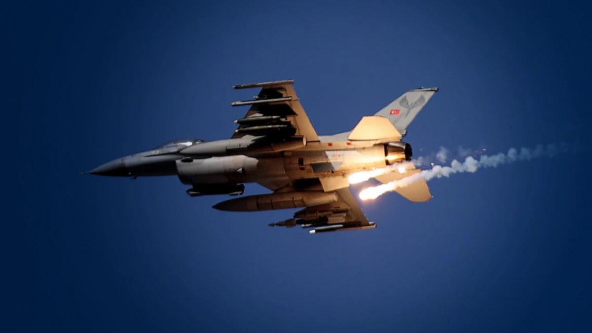 Gök vatanın bekçileri! Konya'daki tatbikatta gövde gösterisi Gök vatanın bekçileri! Konya'daki tatbikatta gövde gösterisi