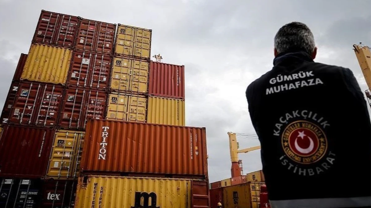 Gümrük muhafaza ekibi kaçakçılara göz açtırmadı! 12 milyar liralık kaçak ticari eşya ve uyuşturucu ele geçirildi Gümrük muhafaza ekibi kaçakçılara göz açtırmadı! 12 milyar liralık kaçak ticari eşya ve uyuşturucu ele geçirildi