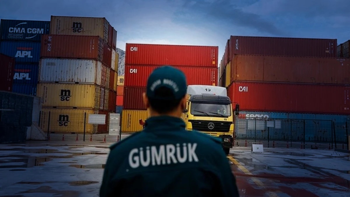 Gümrüklerde hem ceza hem mesai ücreti güncellendi Gümrüklerde hem ceza hem mesai ücreti güncellendi