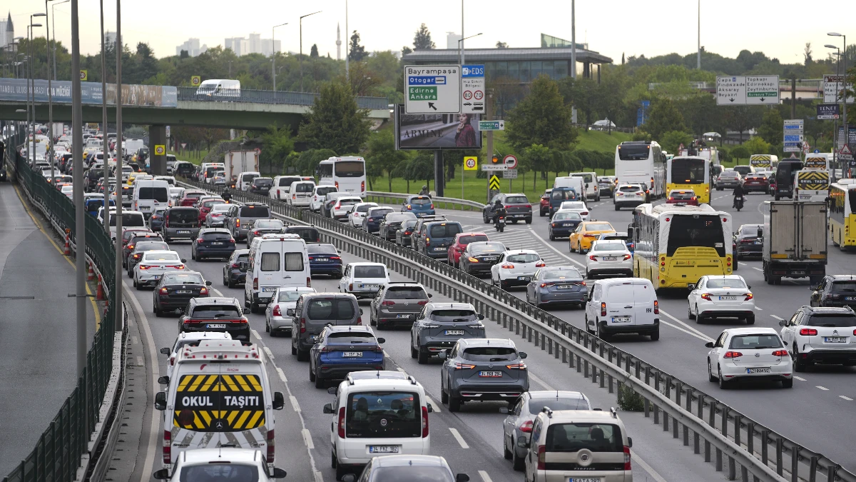 Haftanın üçüncü gününde trafik yoğunluğu yüzde 67 seviyesinde Haftanın üçüncü gününde trafik yoğunluğu yüzde 67 seviyesinde