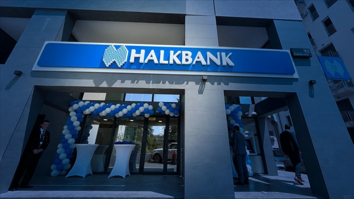 Halkbank'tan 'Şubeli' katılım bankası hamlesi: BDDK'ya başvurdu Halkbank'tan 'Şubeli' katılım bankası hamlesi: BDDK'ya başvurdu