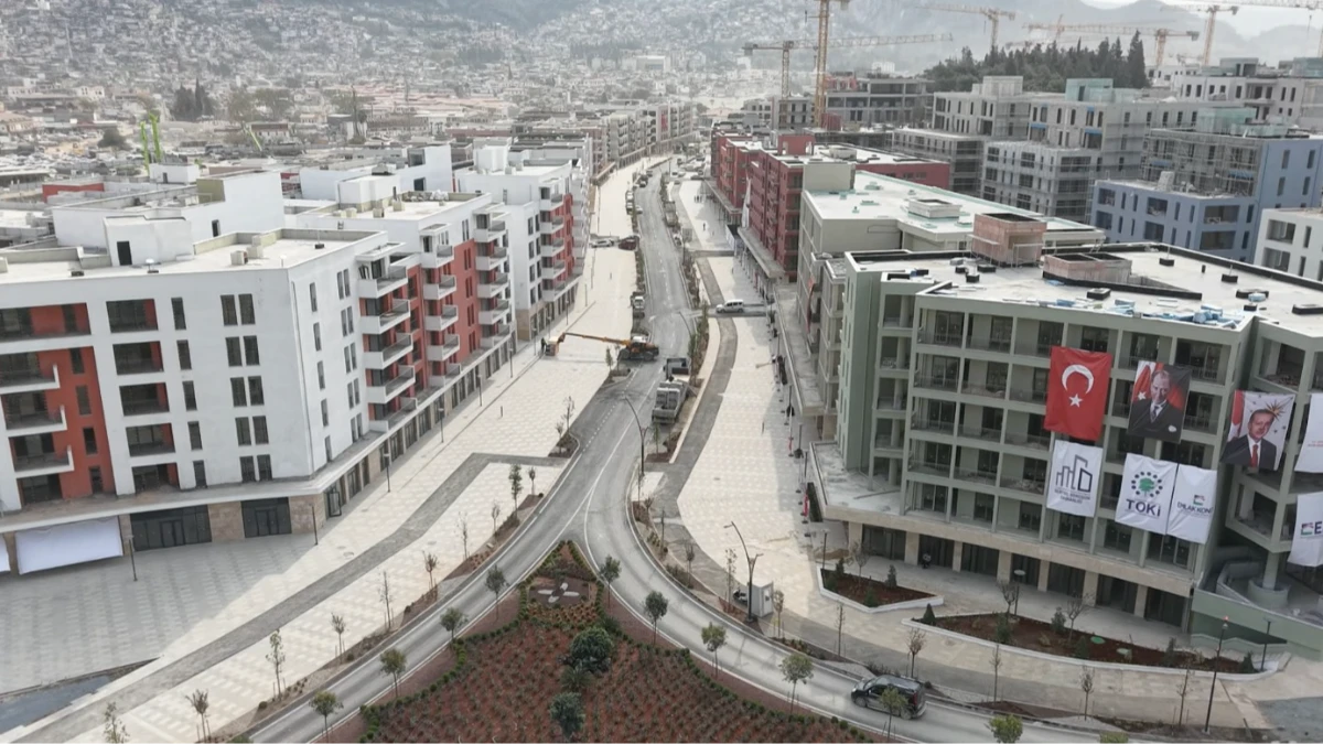 Hatay'daki deprem konutlarında hak sahipleri belirlendi Hatay'daki deprem konutlarında hak sahipleri belirlendi