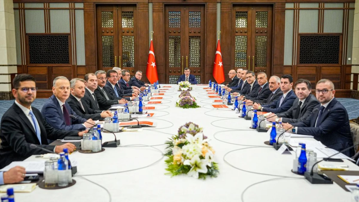 Hedef tek haneli enflasyon! EKK açıkladı: Kalıcı refah artışı sağlanacak Hedef tek haneli enflasyon! EKK açıkladı: Kalıcı refah artışı sağlanacak
