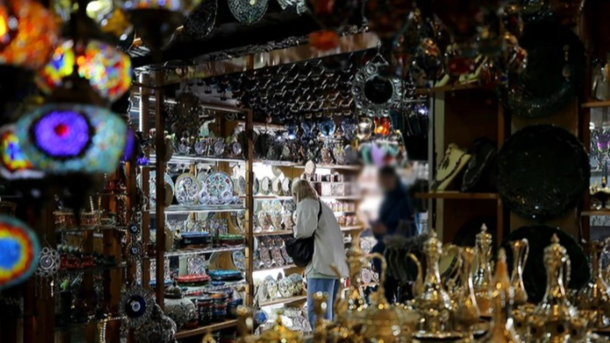 Hediyelik eşya harcamasında ilk kez 1 milyar dolar aşıldı Hediyelik eşya harcamasında ilk kez 1 milyar dolar aşıldı