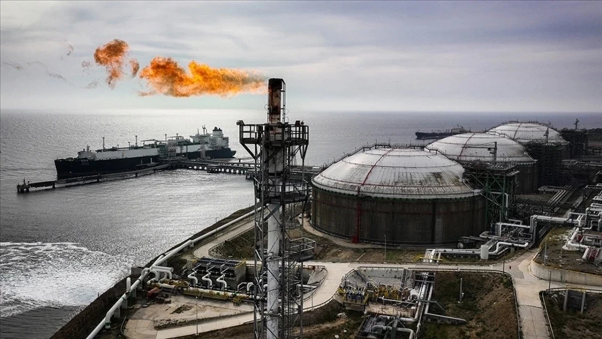 Hürmüz Boğazı'ndaki kriz sevkiyat rotalarını değiştirdi: Rusya'nın ASEAN ülkelerine enerji tedariki yüzde 40 arttı Hürmüz Boğazı'ndaki kriz sevkiyat rotalarını değiştirdi: Rusya'nın ASEAN ülkelerine enerji tedariki yüzde 40 arttı