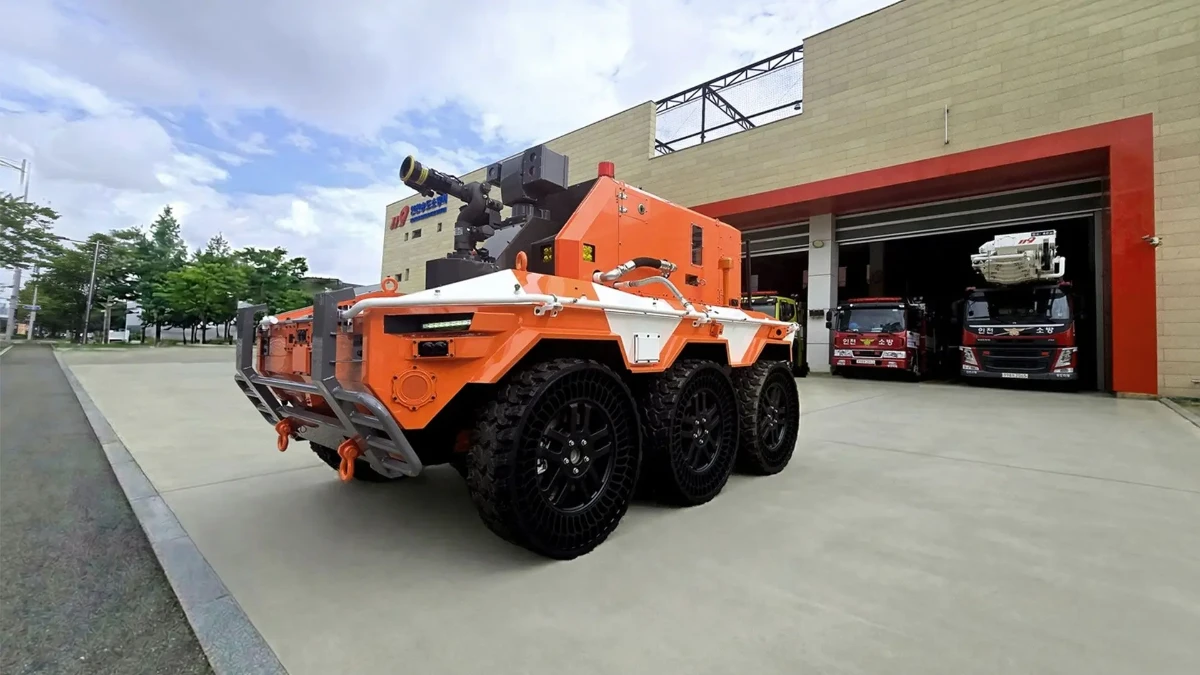 Hyundai'den yapay zekalı söndürme robotu: 800 dereceye dayanıyor