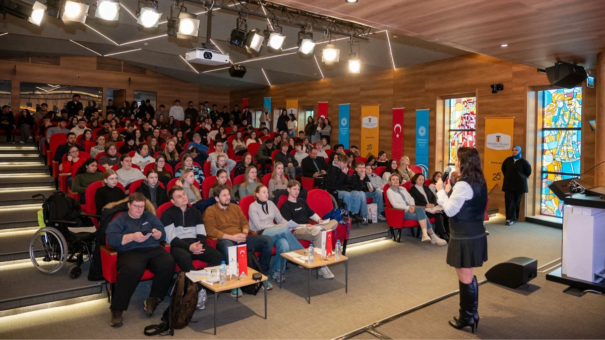 İngilizce Hazırlık Okulu Danimarkalı öğrencileri ve eğitmenleri ağırladı İngilizce Hazırlık Okulu Danimarkalı öğrencileri ve eğitmenleri ağırladı