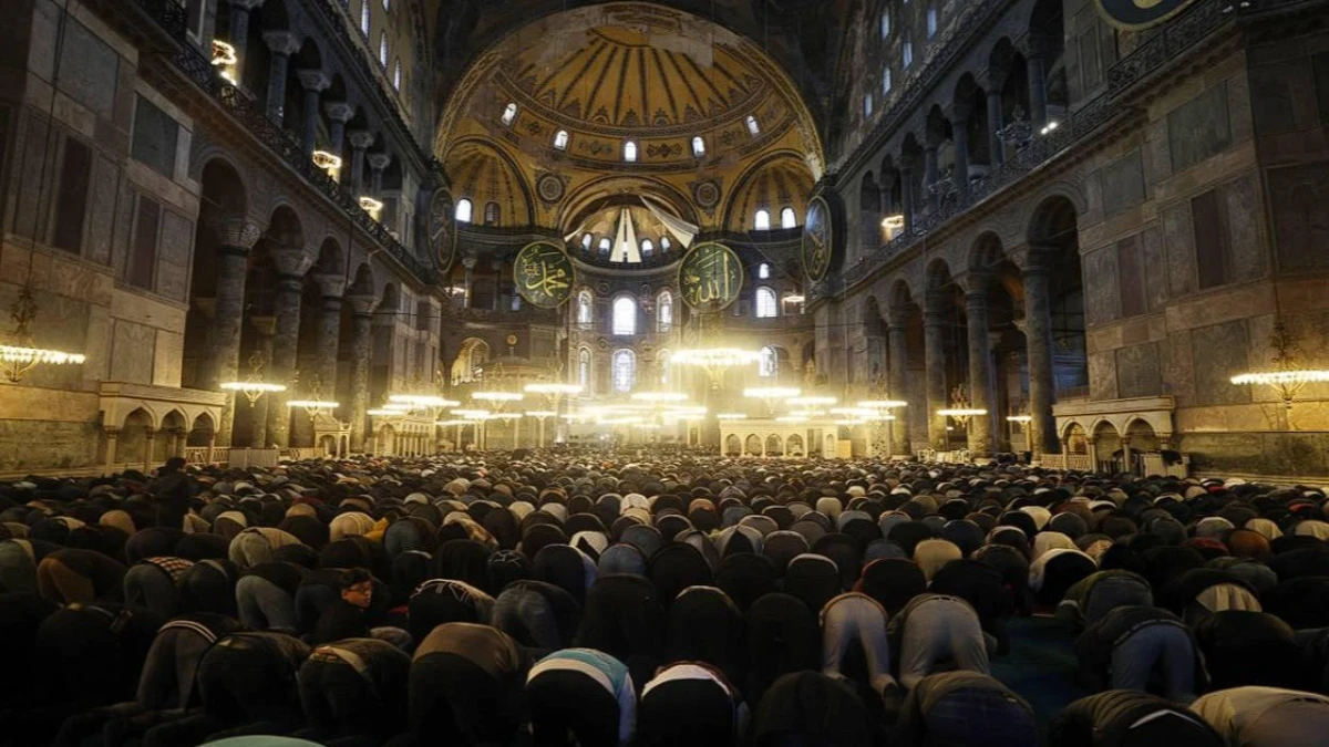 İstanbul bayram namazı saat kaçta? Diyanet 27 Mayıs 2026 vaktini açıkladı İstanbul bayram namazı saat kaçta? Diyanet 27 Mayıs 2026 vaktini açıkladı