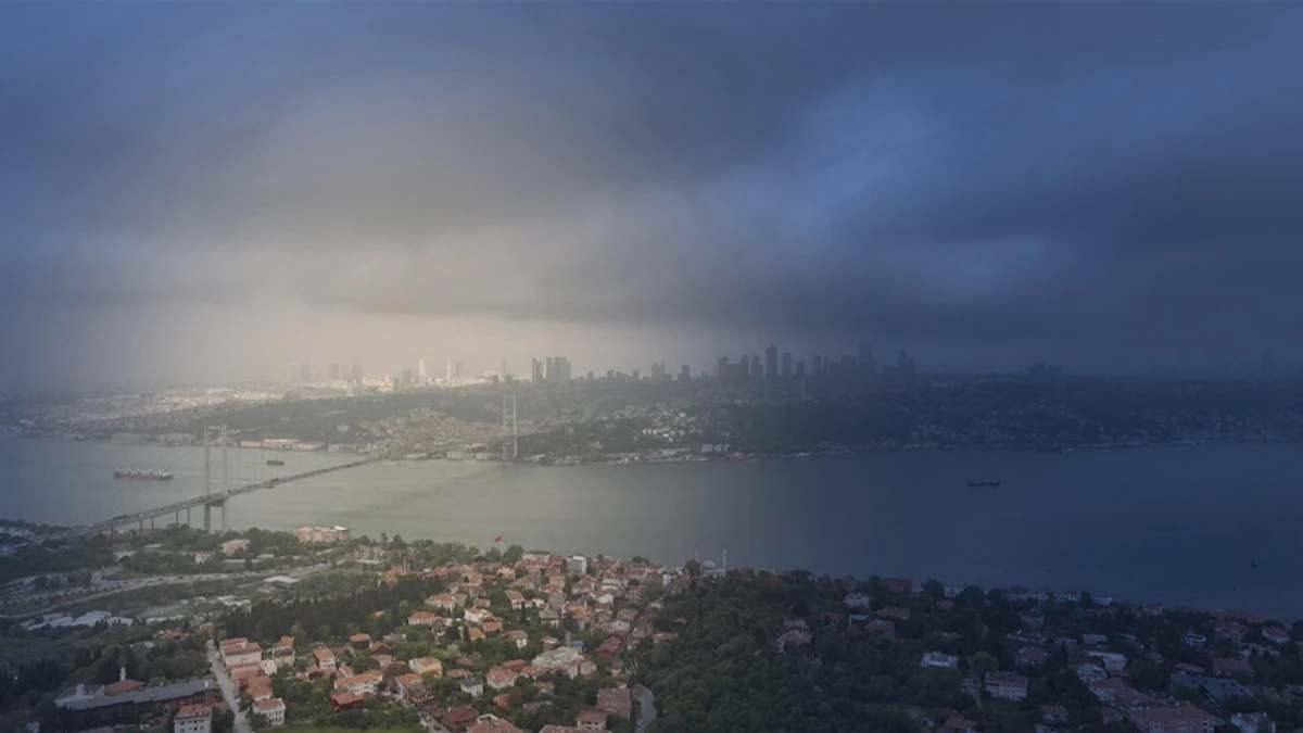 İstanbul için uyarı: Afrika'dan gelen çöl tozları etkili olacak İstanbul için uyarı: Afrika'dan gelen çöl tozları etkili olacak