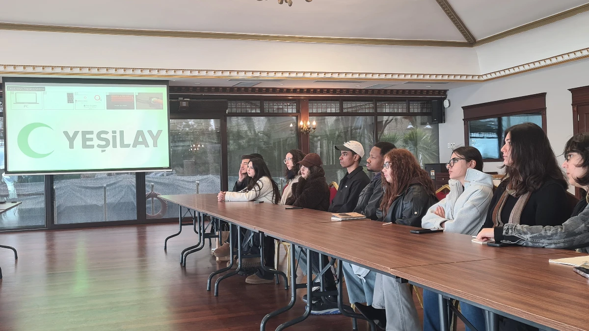 İstanbul Ticaret Üniversitesi'nde ‘Yeşilay kitaplığı’ oluşturuldu İstanbul Ticaret Üniversitesi'nde ‘Yeşilay kitaplığı’ oluşturuldu