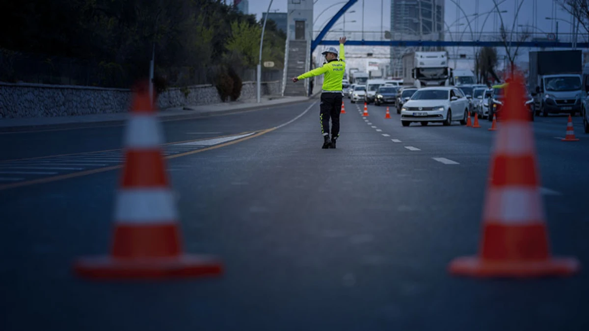 İstanbul trafiğine maraton ayarı: Pazar günü bu yollar kapalı olacak İstanbul trafiğine maraton ayarı: Pazar günü bu yollar kapalı olacak