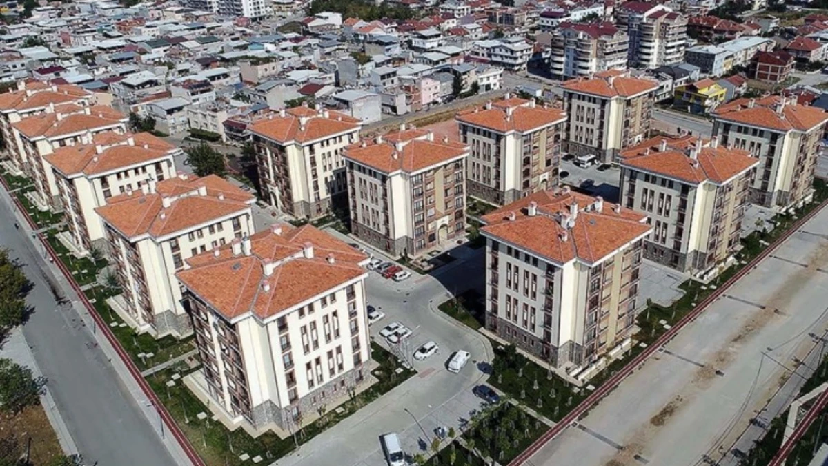 İstanbul'da 73 bin konut 'Yarısı Bizden' kampanyasıyla dönüştürüldü İstanbul'da 73 bin konut 'Yarısı Bizden' kampanyasıyla dönüştürüldü