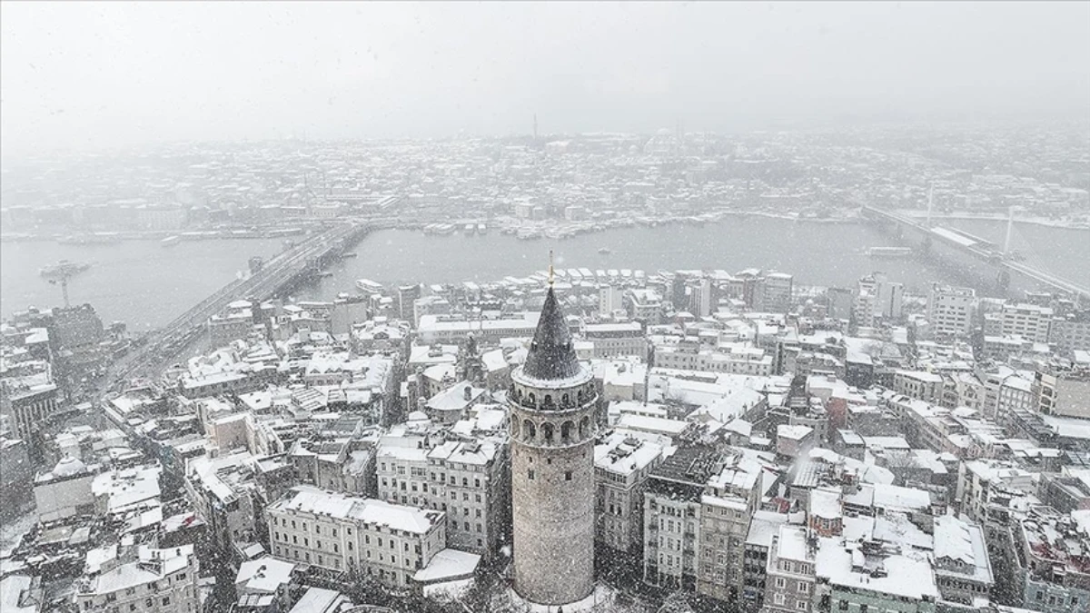 İstanbul'da buzlanma ve don riski: AKOM'dan uyarı İstanbul'da buzlanma ve don riski: AKOM'dan uyarı