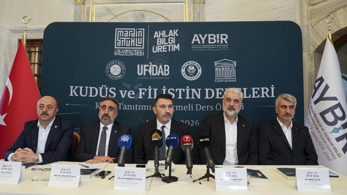 İstanbul'da Kudüs ve Filistin Dersleri kitabının tanıtımı yapıldı İstanbul'da Kudüs ve Filistin Dersleri kitabının tanıtımı yapıldı
