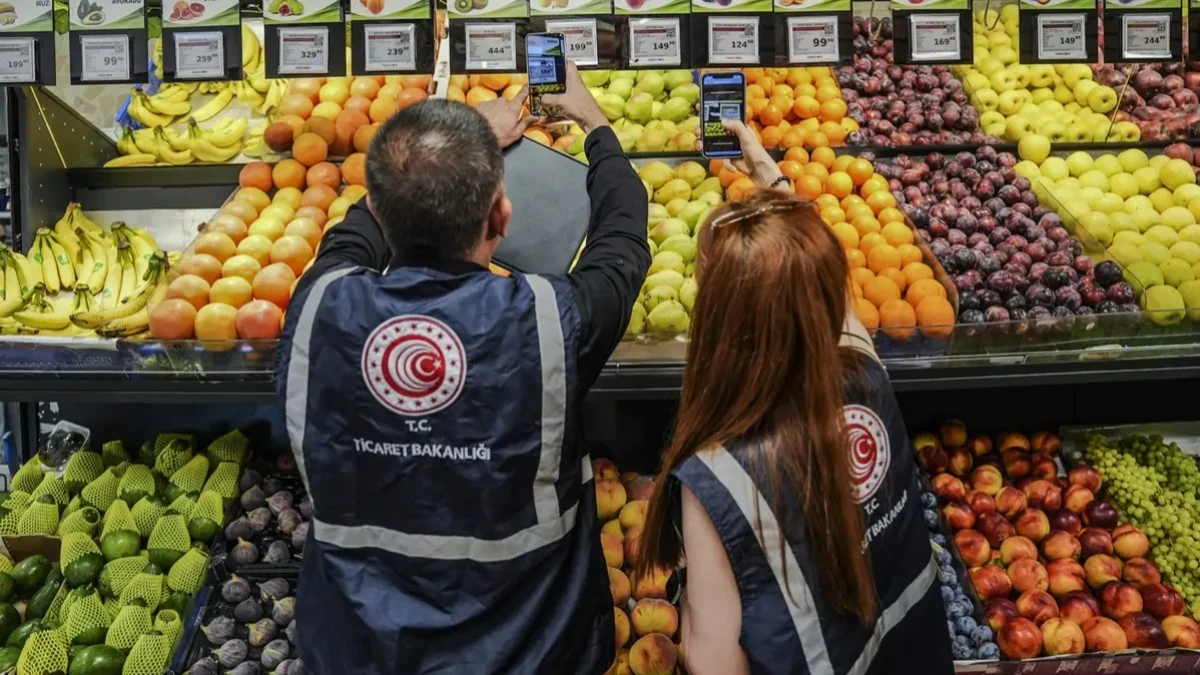 İstanbul'da marketlere 'haksız fiyat artışı' denetimi: Milyonlarca lira ceza kesildi İstanbul'da marketlere 'haksız fiyat artışı' denetimi: Milyonlarca lira ceza kesildi