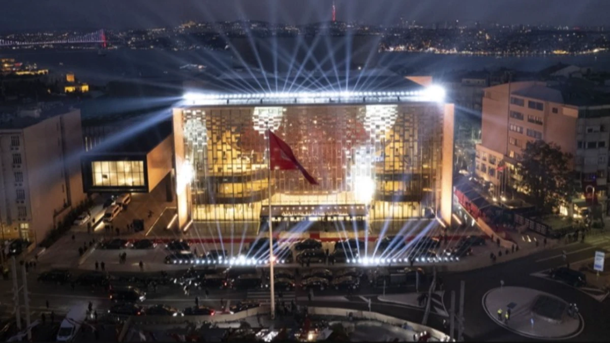 İstanbul’da sanat dolu bir hafta! Konserler, sergiler ve tiyatro oyunları sanatseverleri bekliyor İstanbul’da sanat dolu bir hafta! Konserler, sergiler ve tiyatro oyunları sanatseverleri bekliyor